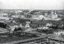 Вид на часть Монетного двора, Екатерининский собор и здание Екатеринбургского суда. Екатеринбург, до 1917 г. 