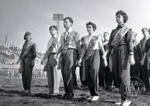 Члены делегации КНДР в цехе Уралмашзавода (группа участников VI Всемирного фестиваля молодежи). 1957 г.