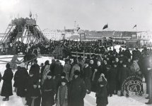 Катушки и балаганы на Екатеринбургском городском пруду. До 1917 года. 