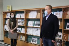 02 – Директор Государственного архива Свердловской области приветствует участников открытия выставок