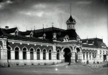 Железнодорожный вокзал в Екатеринбурге. До 1917 года. 